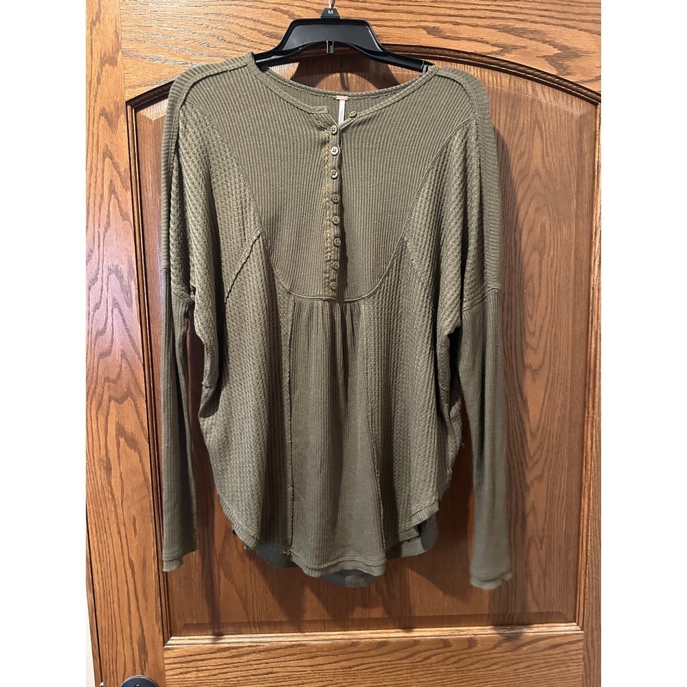 Free‎ People Army Green Thermal Henley Long Sleeve Top XS Oversized Fit